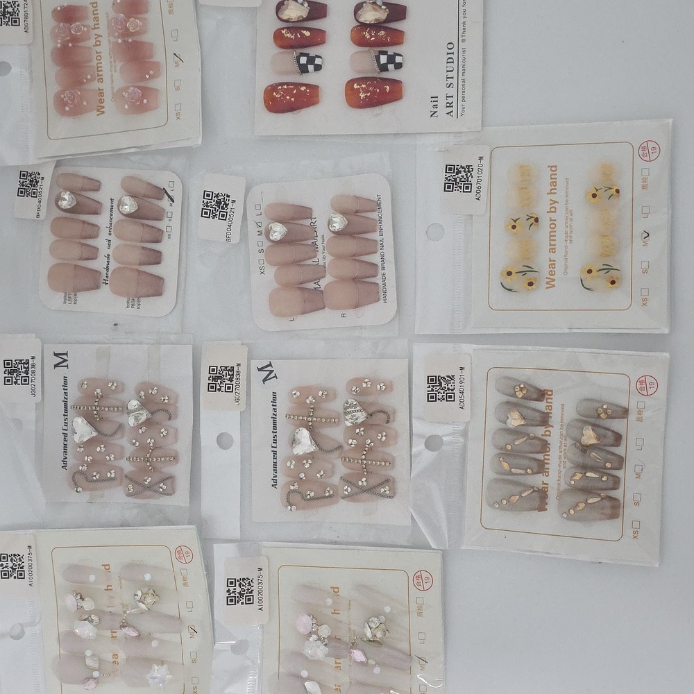 New & Unopened Press On Nail Bundle - Size Medium